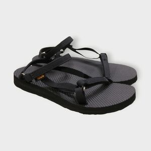 NWB Teva Original Universal Slim Womens Walking Sandals in Black Size 6